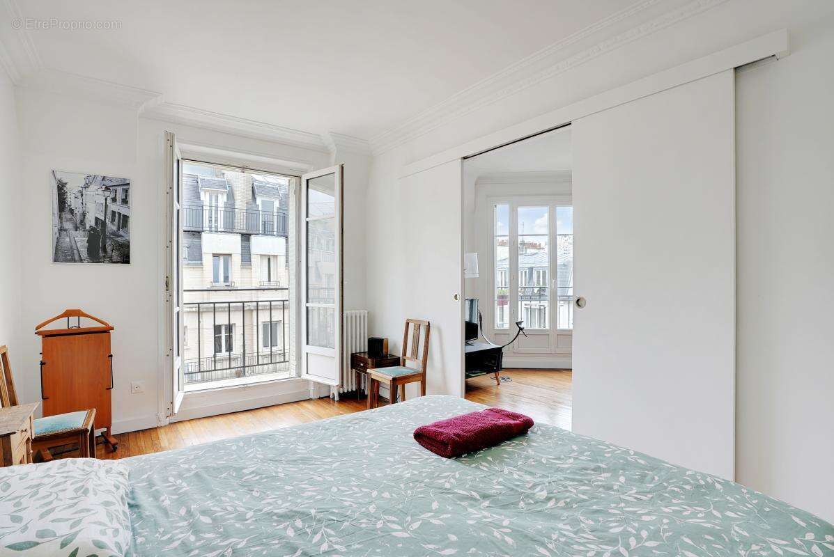 Appartement à PARIS-9E