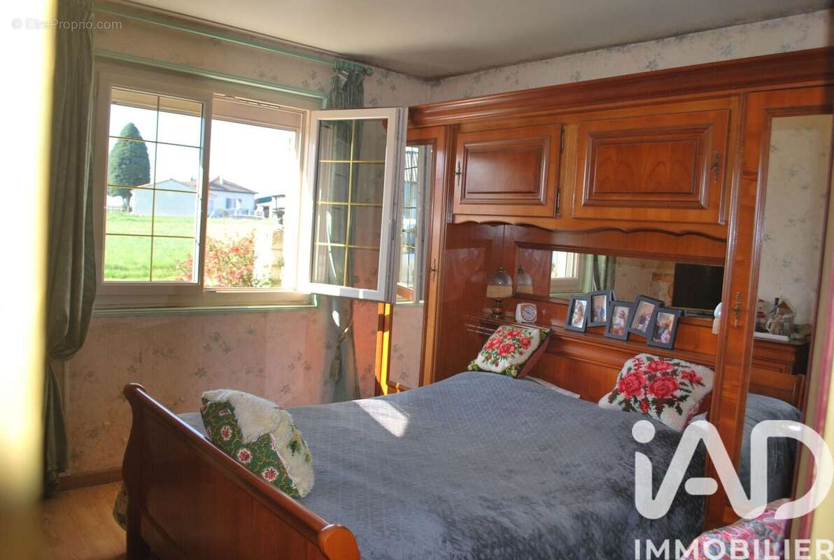 Maison 134 m² à Razac-De-Saussignac  - photo 5