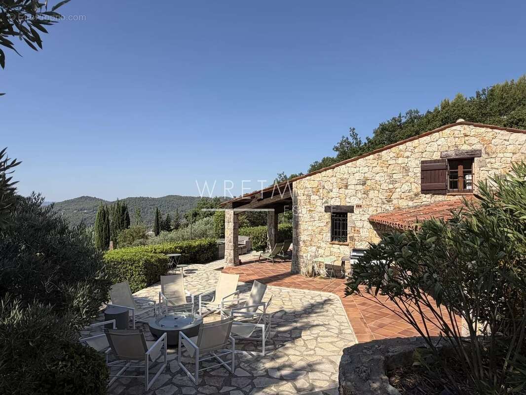 Villa en pierre avec 6 chambres et vue panoramique - SEILLANS - photo 30