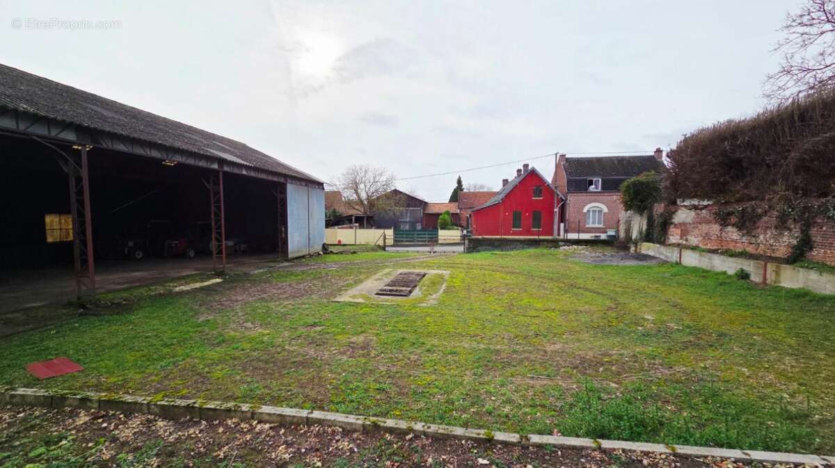 Terrain à BAPAUME