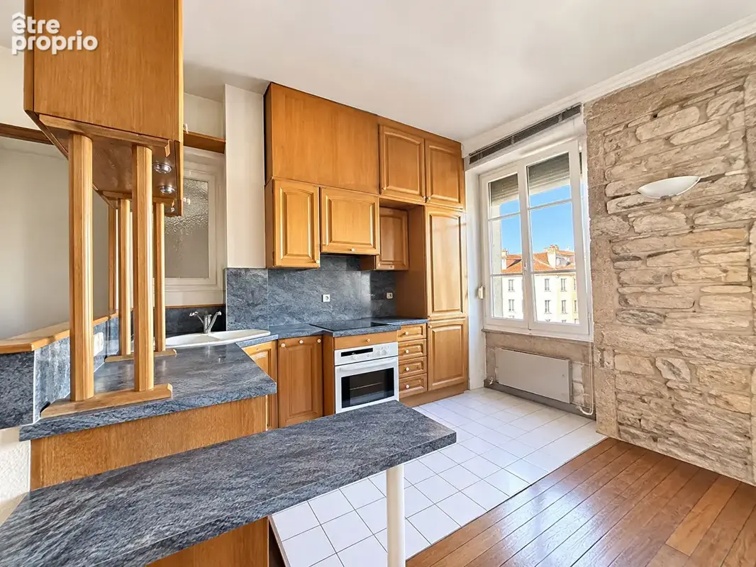 Lyon 3ème Garibaldi T4 97m²  Quatrième étage avec ascenseur, caves, grenier et garage - photo 5