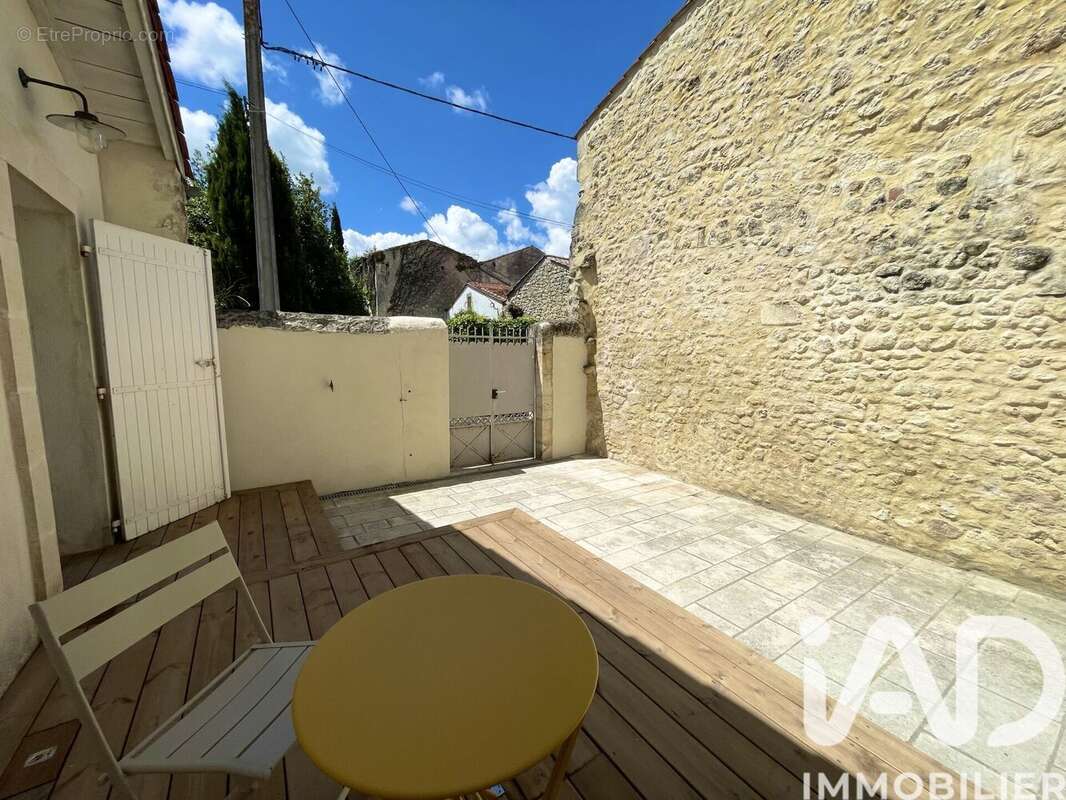 Maison 91 m² à Saint-Christoly-Medoc  - photo 5