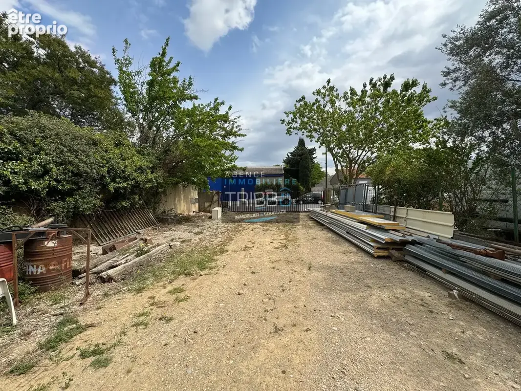THUIR, terrain de plus de 700m2 constructible. - photo 2