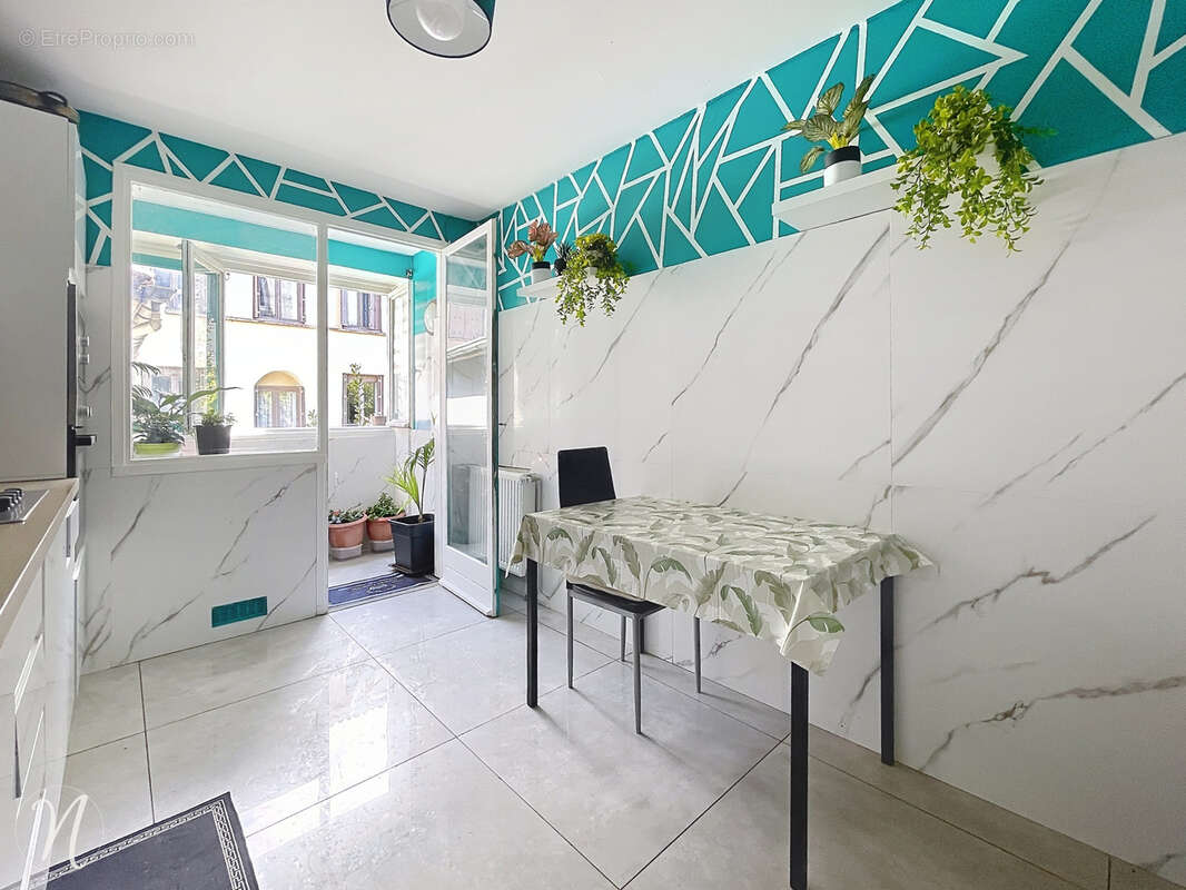 Appartement à SAINT-ETIENNE
