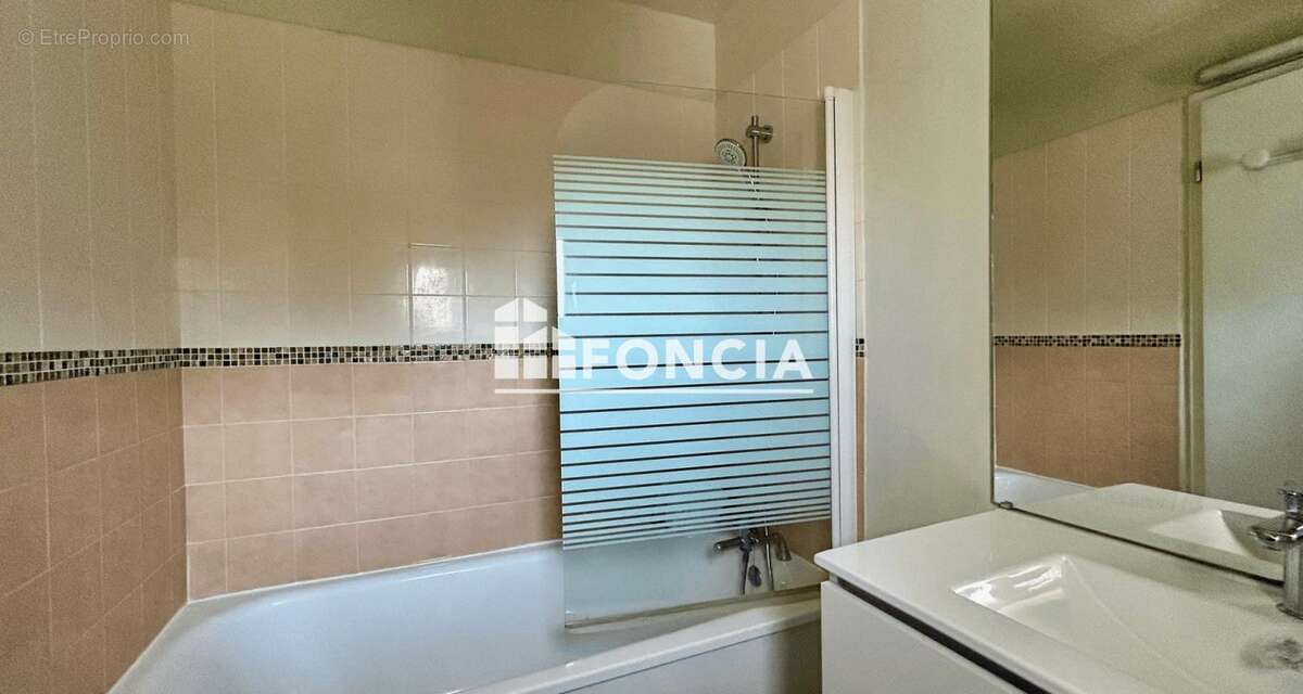 Maison à SAINT-JEAN-DE-BRAYE