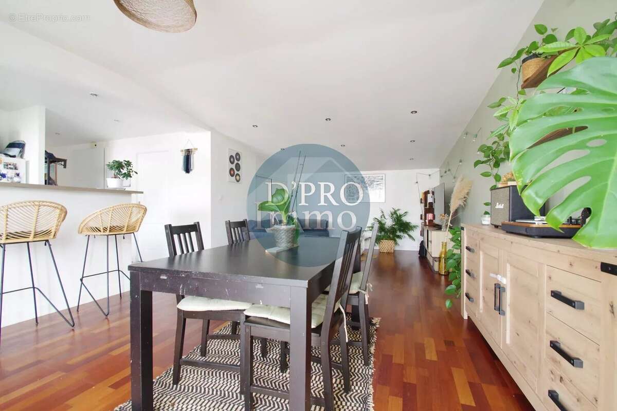 Appartement à SAINT-SEBASTIEN-SUR-LOIRE