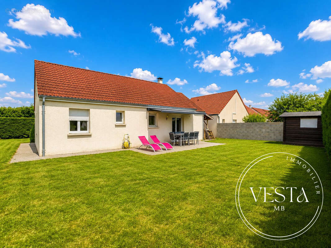 Maison 92 m² à Treclun  - photo 4