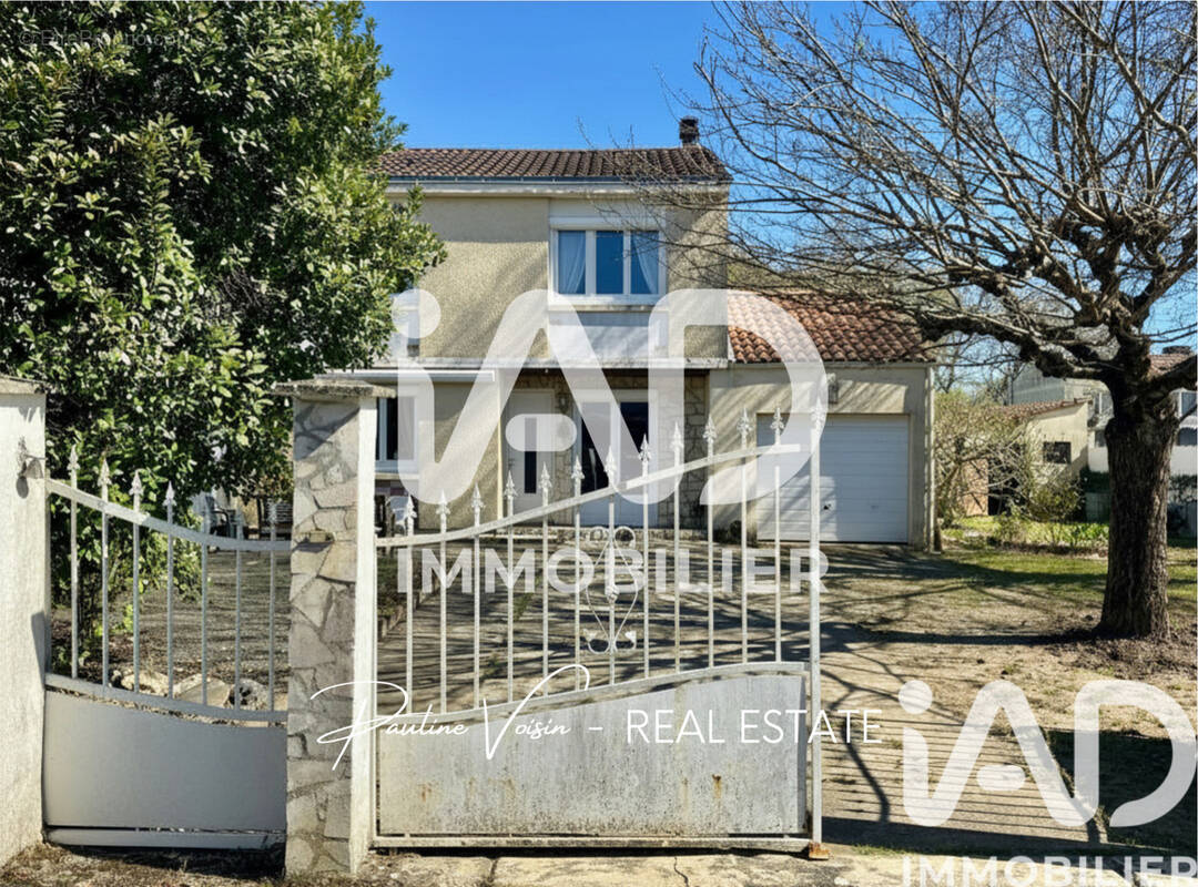Photo 1 - Maison à LE TAILLAN-MEDOC
