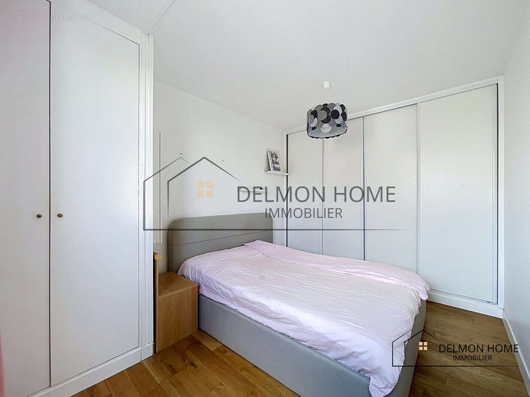 Appartement à LA GARENNE-COLOMBES