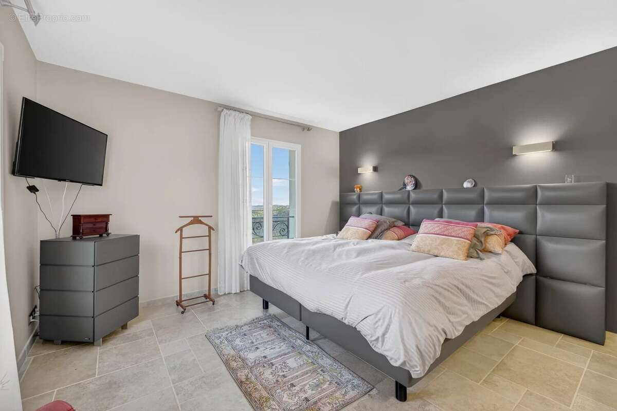 Maison à MONTAUROUX