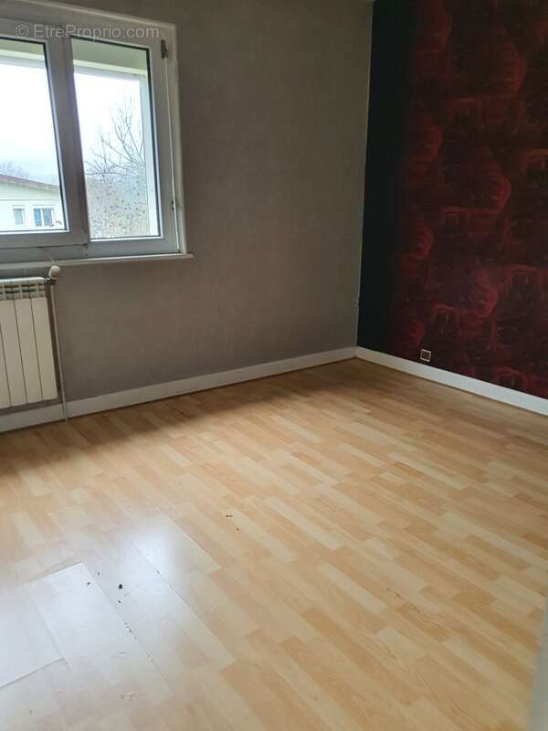 Maison à CONTREXEVILLE