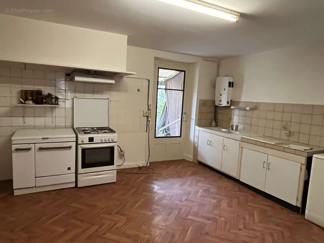 Maison à COUSSAC-BONNEVAL