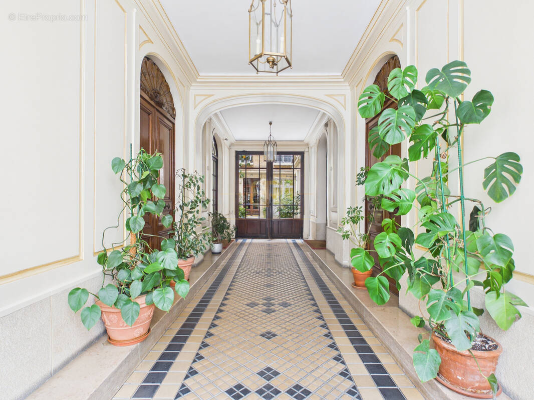 Appartement à PARIS-10E