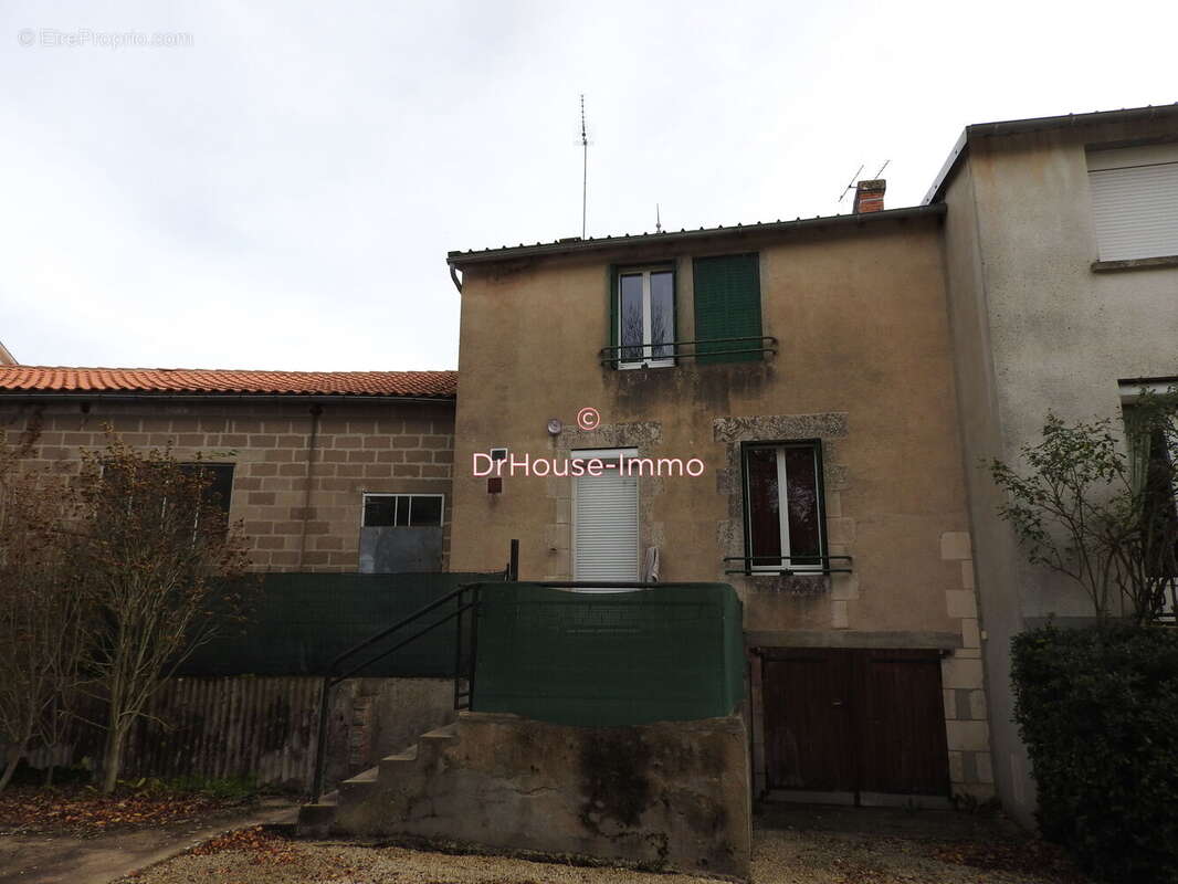 Maison à SAINT-MARTIN-L&#039;ARS