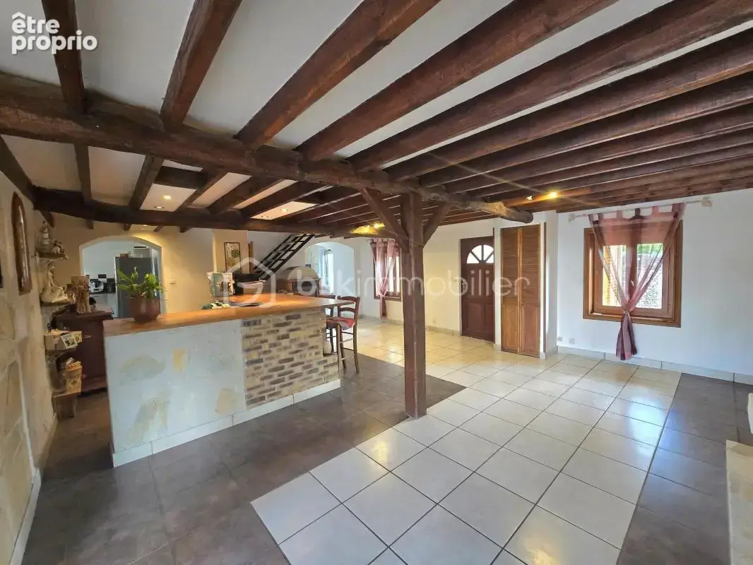 Maison de caractère 150 m² + dépendances – Parcelle 2 072 m² – Brugheas (03) - photo 2