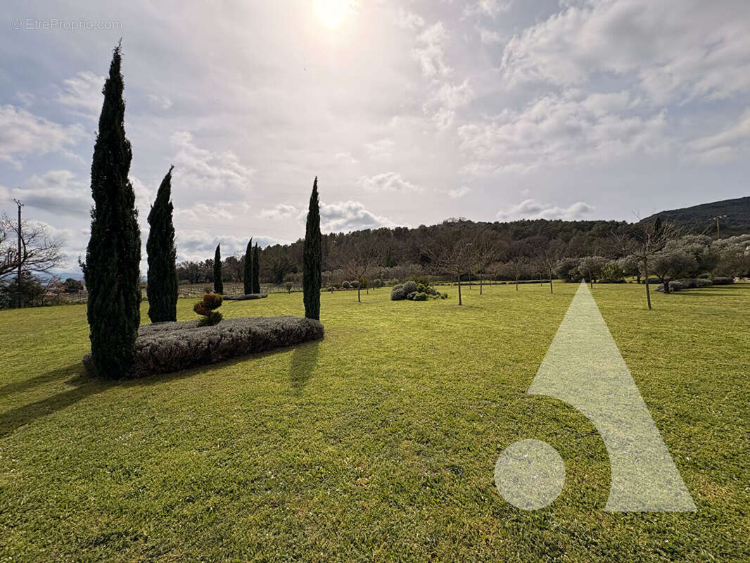 Maison à LE CANNET-DES-MAURES