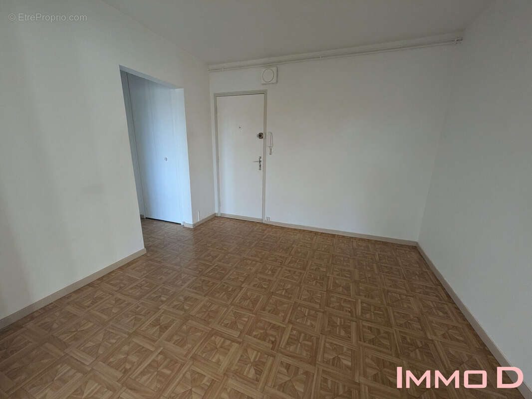 Appartement à THAON-LES-VOSGES