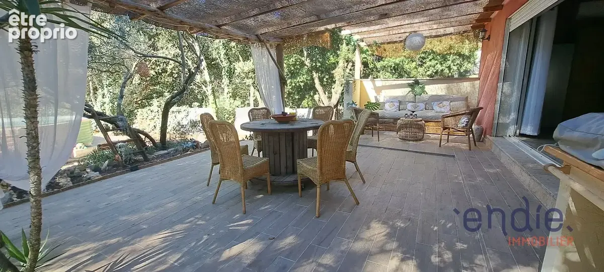 Photo Maison à Sainte-Anastasie-Sur-Issole au prix de 399 000€