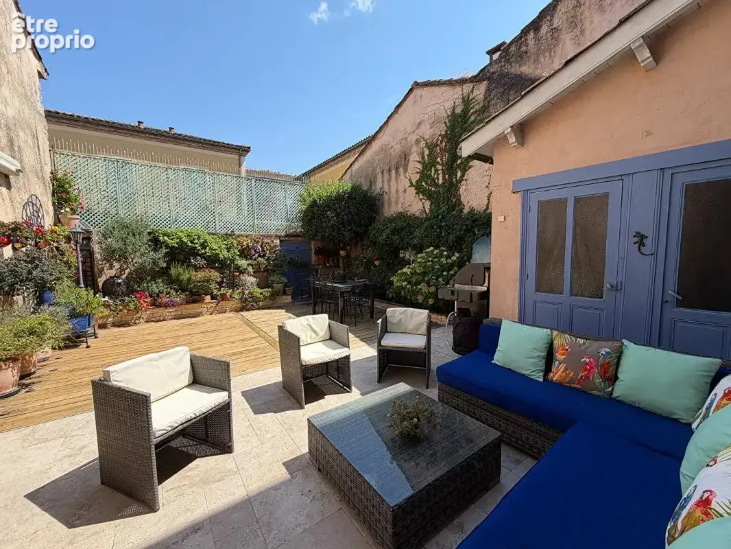 Grande maison de village avec cour au coeur de Monpazier - photo 8