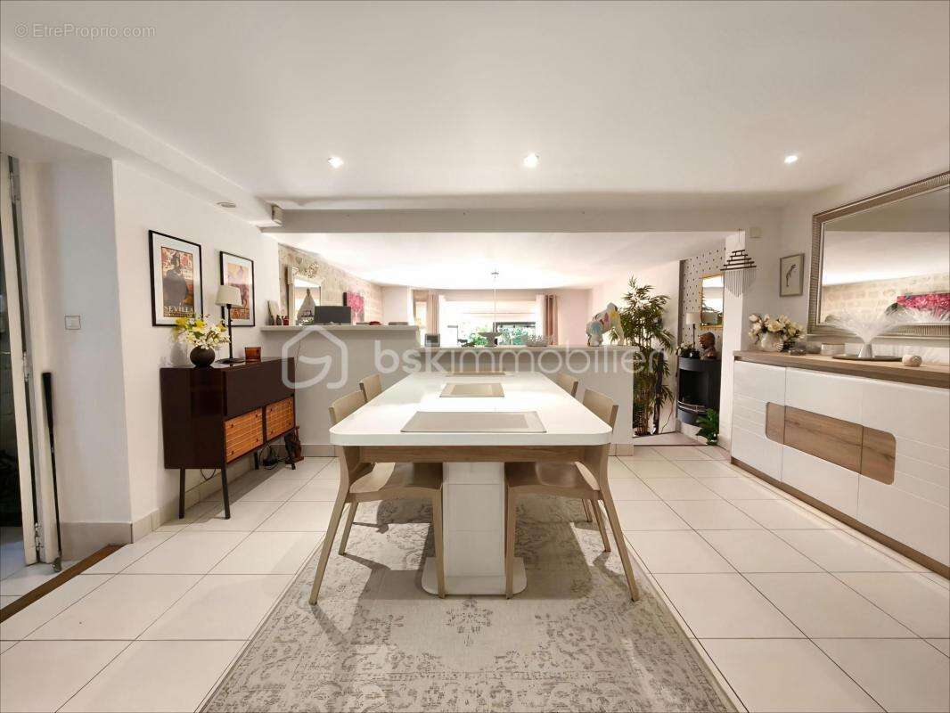 Appartement à HARDRICOURT