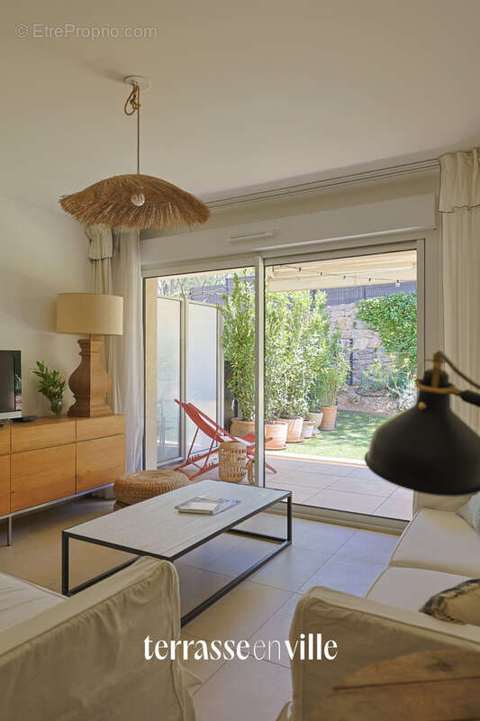 EXCLUSIVITE - Cap Brun, TOULON -  APPARTEMENT T3  avec 145 m2 de jardin - Résidence sécurisée, calme - photo 3