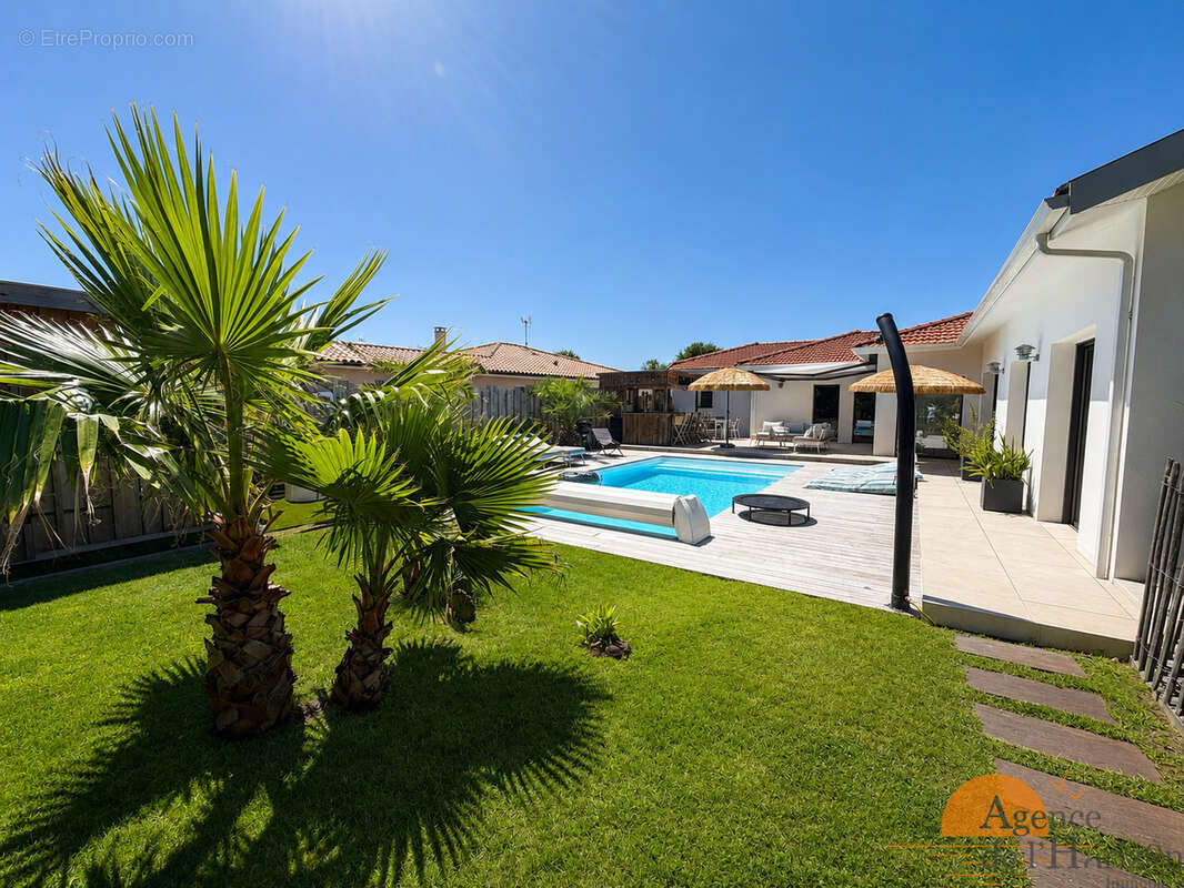 Maison à ARES
