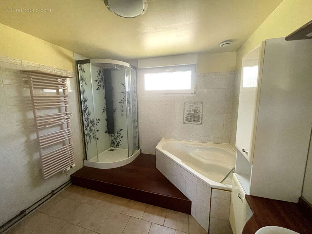MAISON 5 chambres Axe Guise- Bohain - photo 4