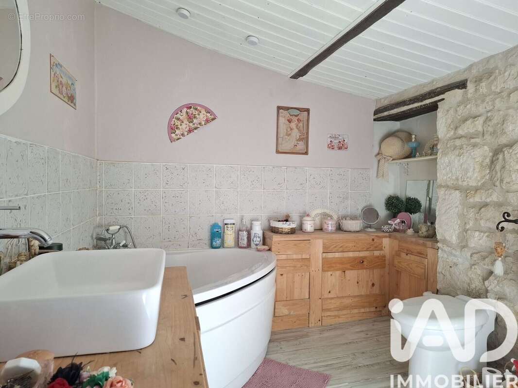 Photo 8 - Maison à L'ILE-D'ELLE