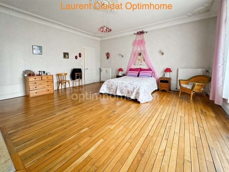 Maison à SAINT-QUENTIN