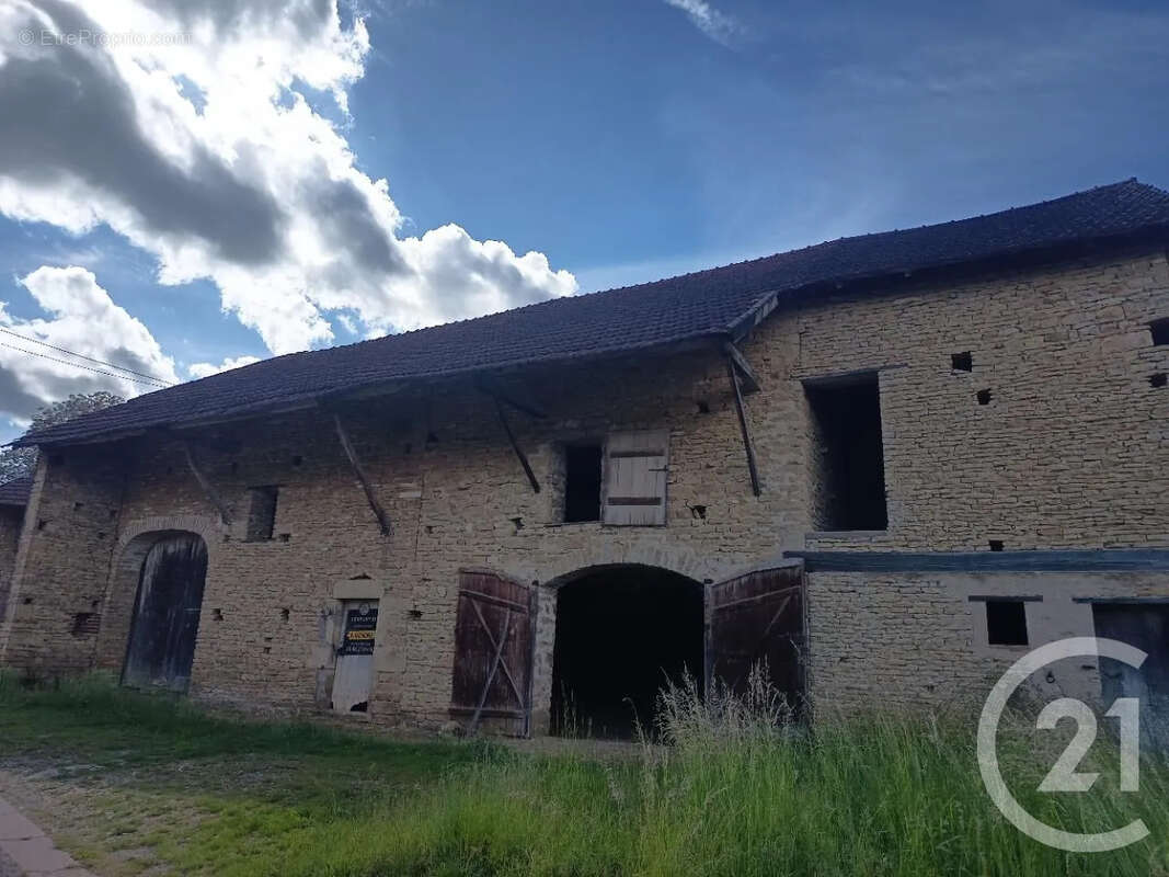 Maison à FONTENAY-PRES-VEZELAY