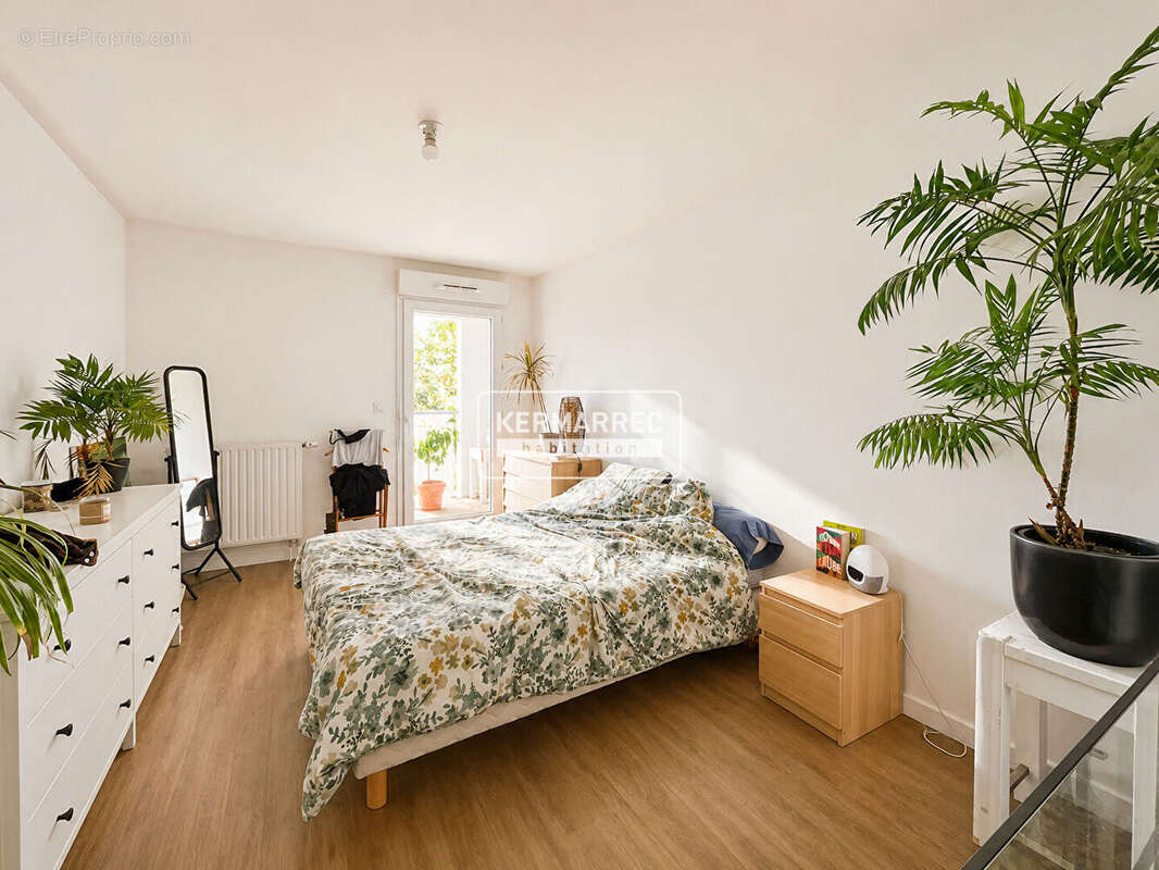 Appartement La Courrouze - T4 - 75m² - 3 chambres - Balcons - Stationnement - photo 6