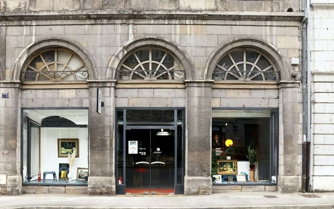 Commerce à SALINS-LES-BAINS