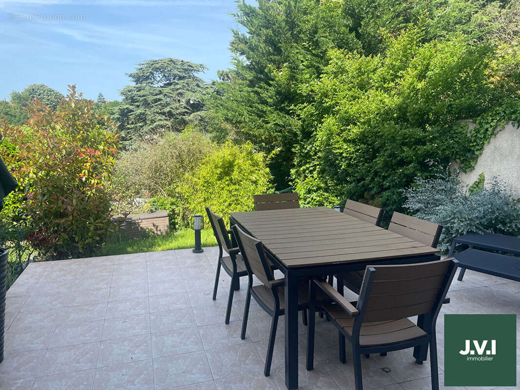 Maison à MONTMORENCY