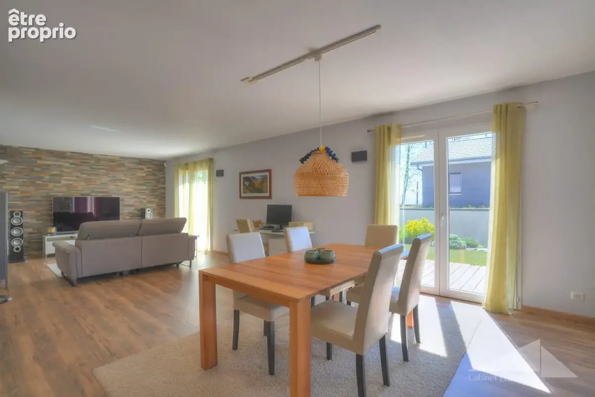Maison 128 m² à Peron  - photo 4