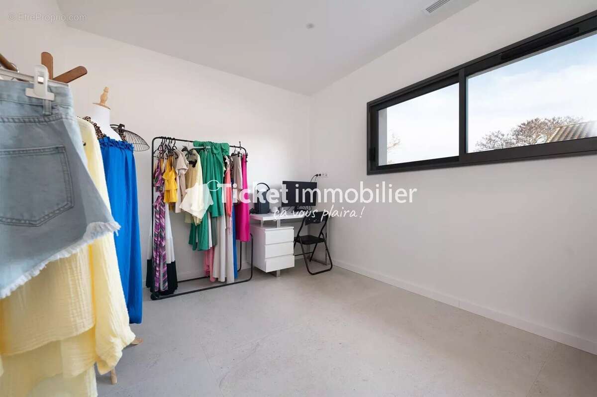 Maison à LA SALVETAT-SAINT-GILLES