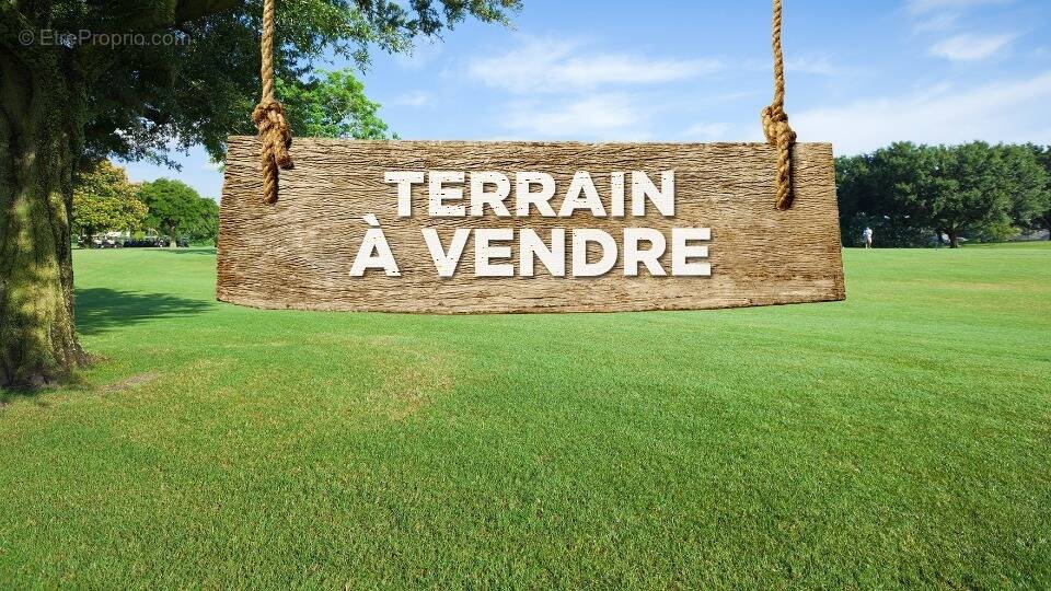Terrain à CIERREY