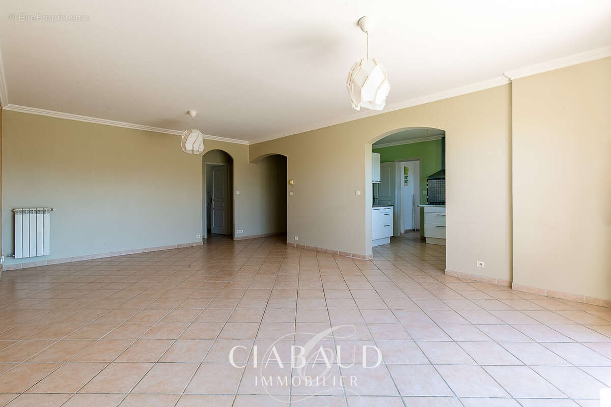 Appartement traversant T3 78,46 m2 garage et parking avec vue panoramique - photo 5