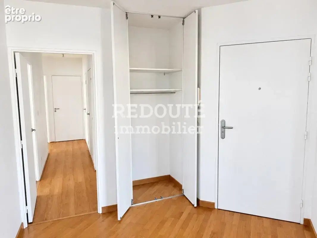 Reims – place du forum (proche boulingrin)  appartement t4 avec parking - photo 9