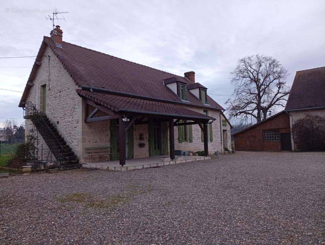 Maison à SANSSAT