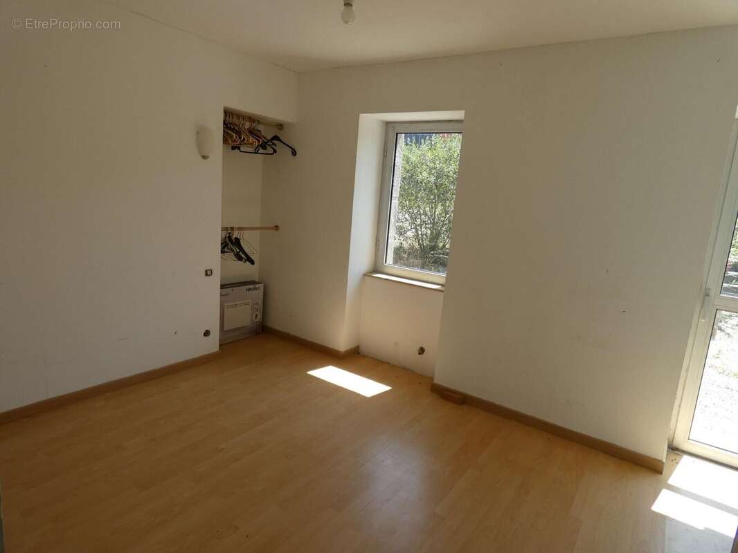 Maison 101 m² à Mespaul  - photo 3