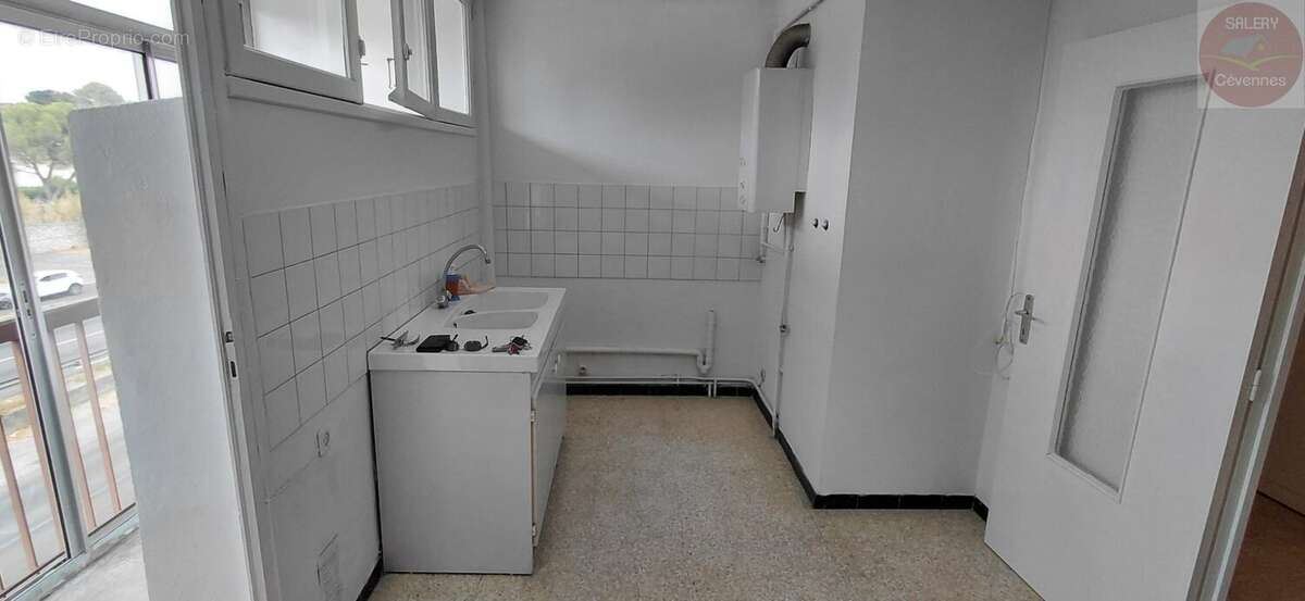 MONTPELLIER  Appartement T3 de 63 m² avec garage fermé et cellier - photo 8