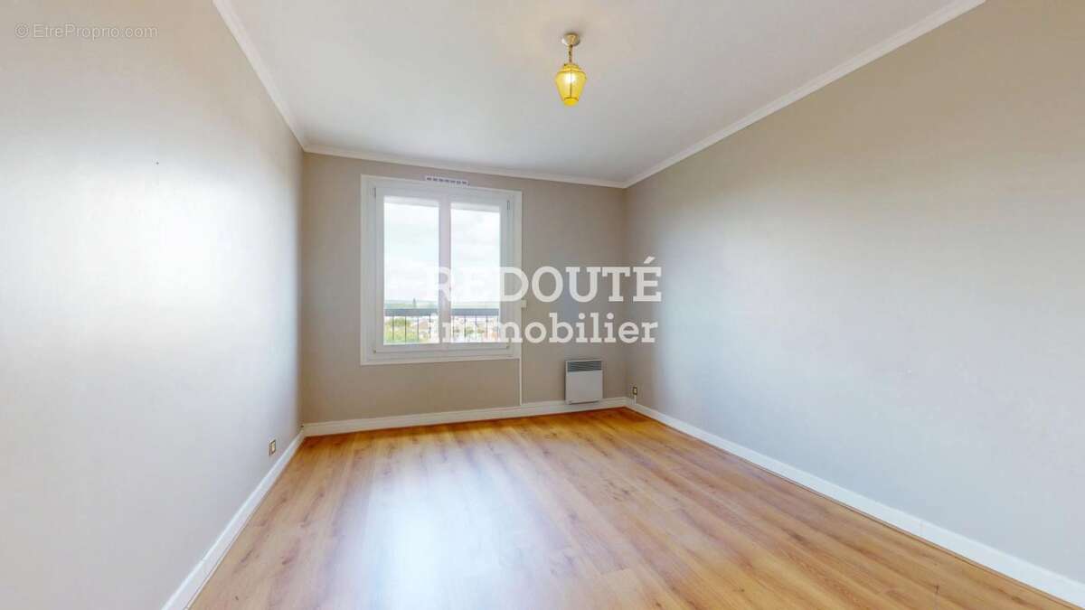 A VENDRE : Appartement T4 lumineux avec petits balcons – Saint-Brice-Courcelles - photo 10