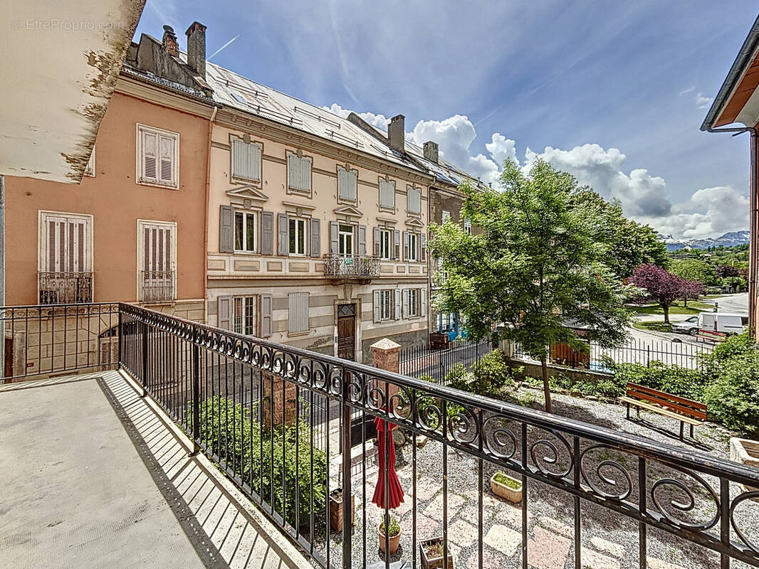 Appartement à JAUSIERS