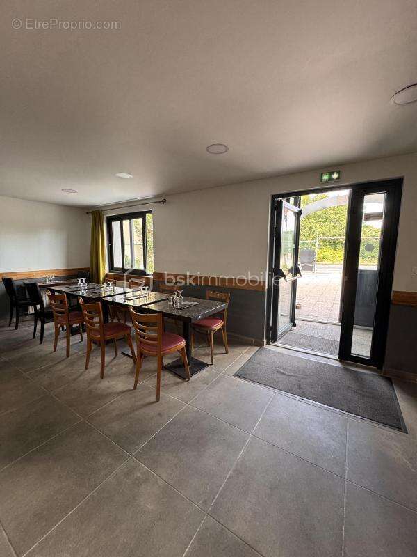 Commerce à TREMBLAY-EN-FRANCE