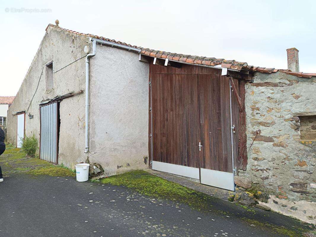 Maison à ANTIGNY