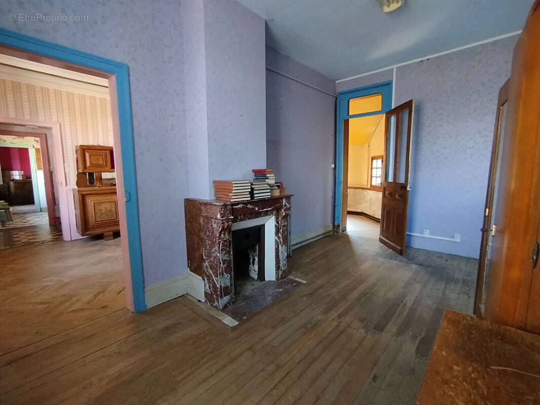 Maison à AISONVILLE-ET-BERNOVILLE