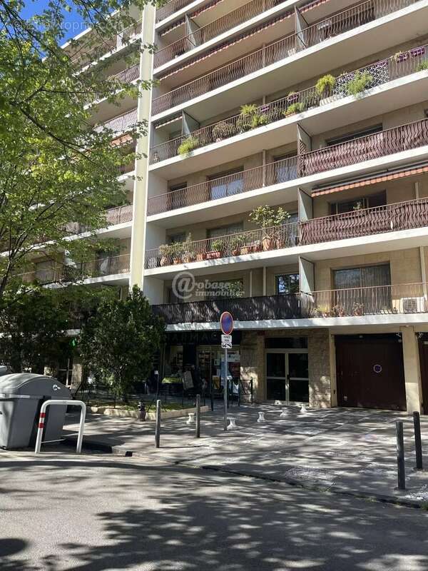 Appartement à MARSEILLE-5E