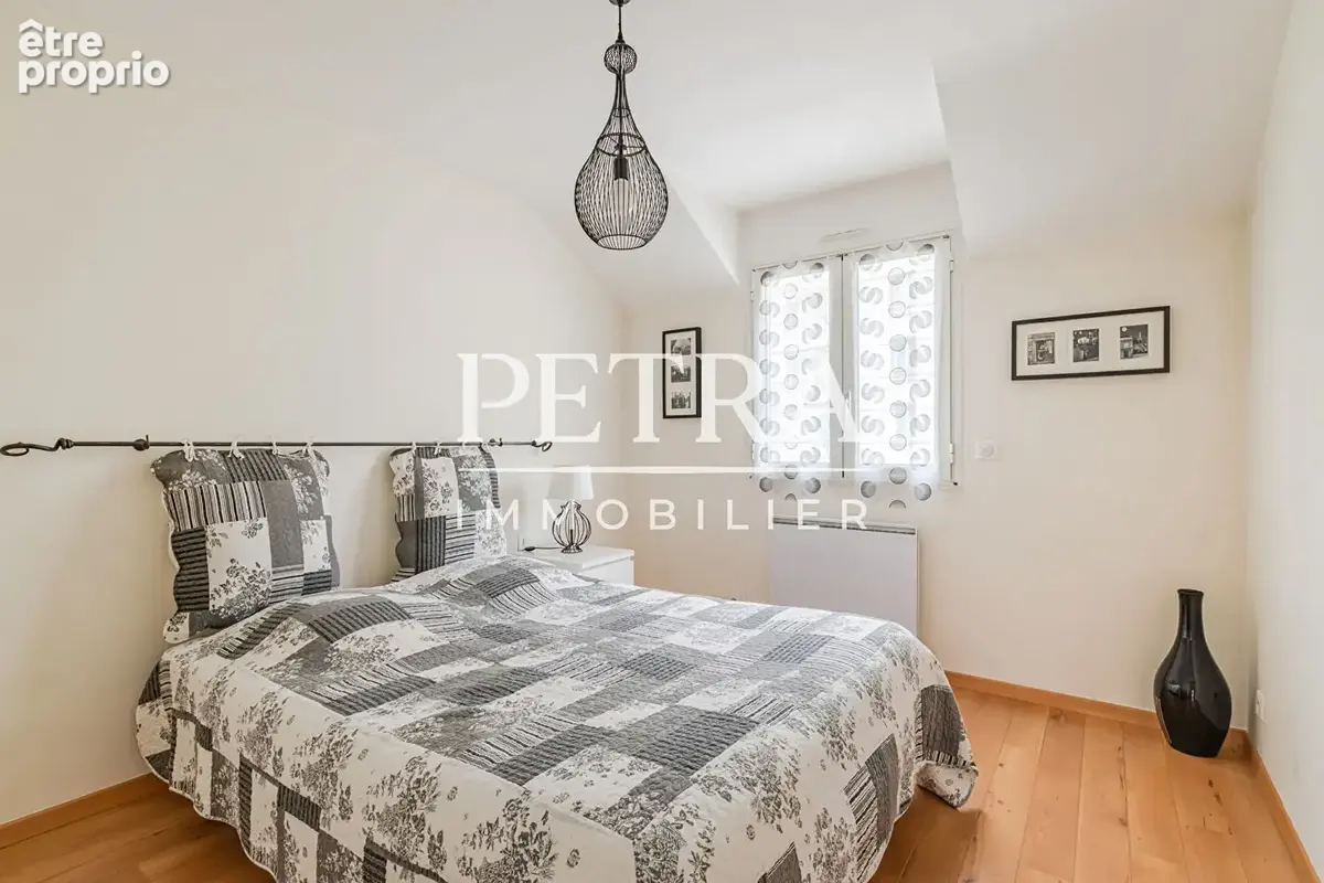 Maison 190 m² - centre ville - jardin - terrasse - garage - photo 10