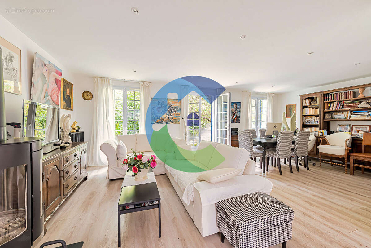 Maison à LONGJUMEAU