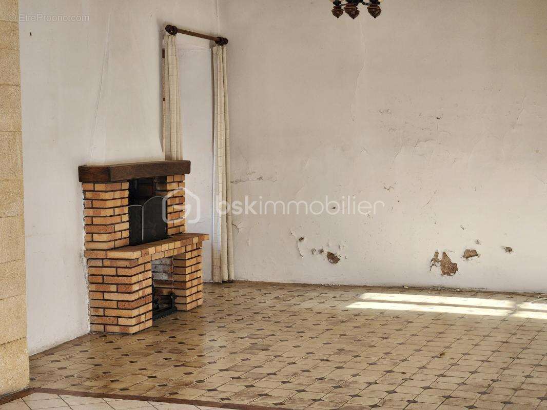 Maison à FORCALQUIER